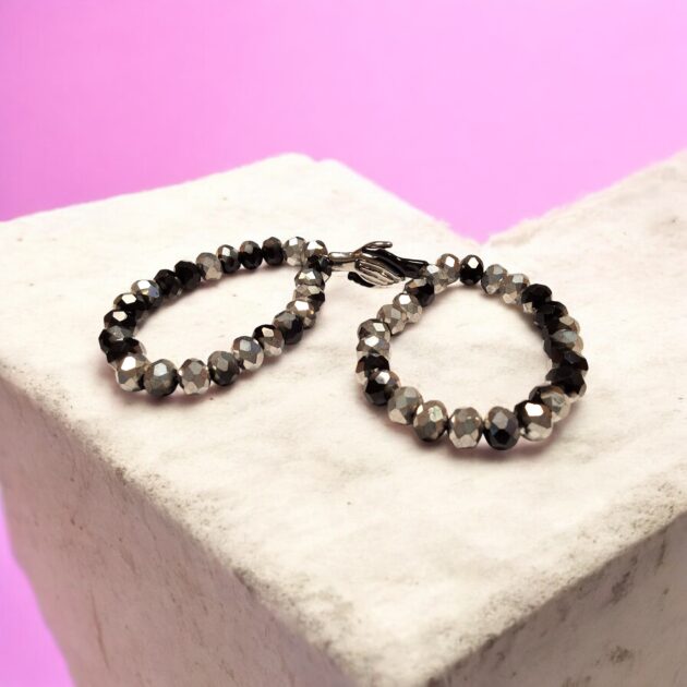 أسوارة كابلز خرز كريستال بتعليقة أيادي متشابكة مغناطيسية يدوية الصنع