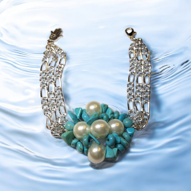 أسوارة فضية متعددة السلاسل مع فيروز ولؤلؤ