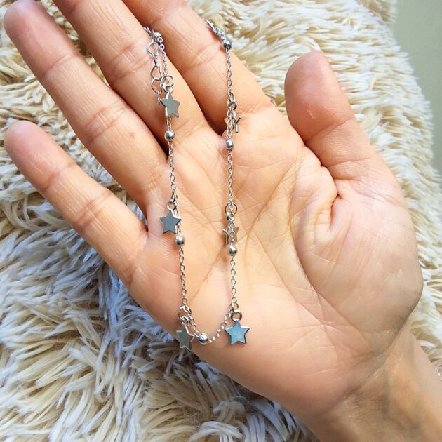 خلخال بسلسلة فضية لون معتق ناعمة بقلادات نجوم متدلية