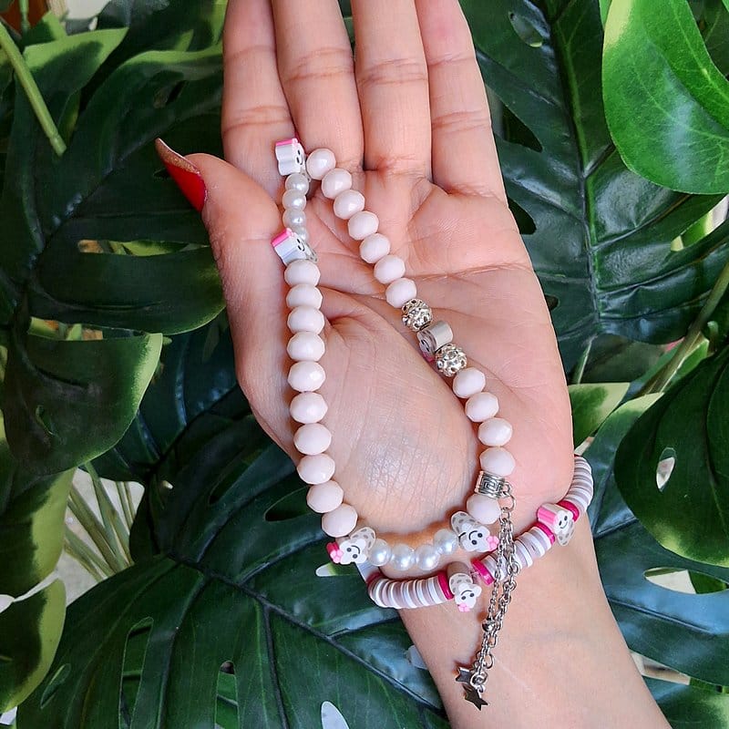 طقم أسوارة خرز هيشي ملون مع حمالة موبايل بأشكال كرتونية